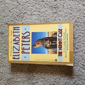 Elizabeth Peters: The Mummy Case
